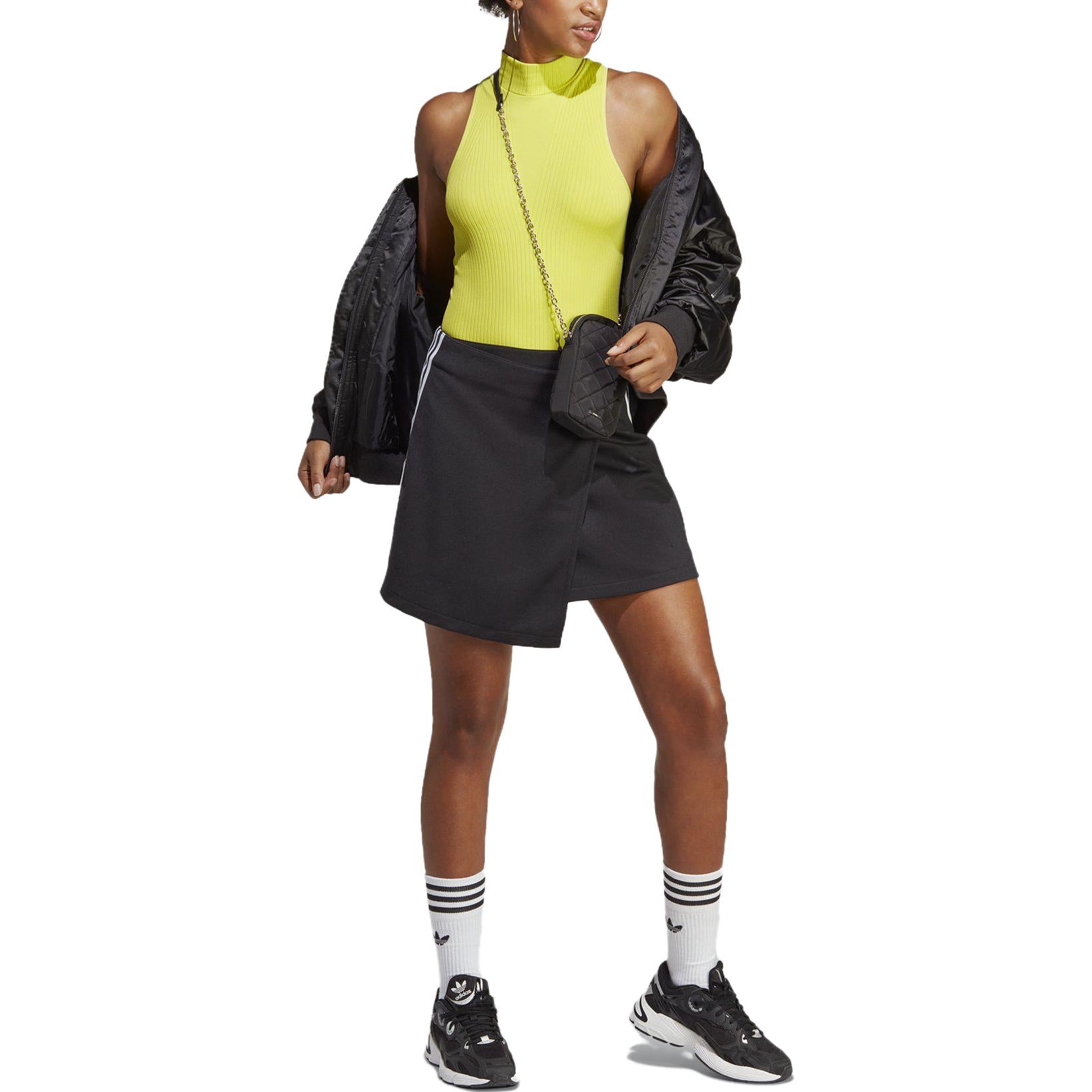 Юбка (WMNS) adidas Adicolor Classics 3-Stripes Short Wrapping Skirt 'Black White' — фото 4