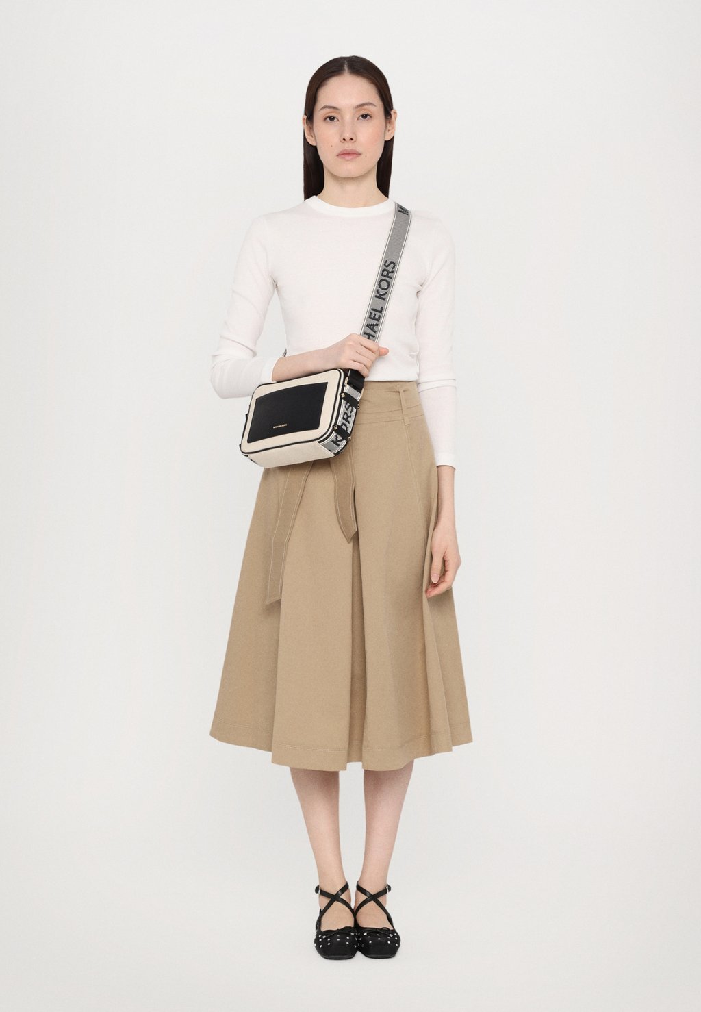 

Сумка MAEVE MICHAEL Michael Kors, черный