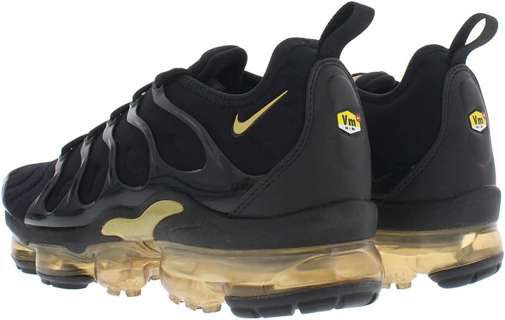 Мужские беговые кроссовки Nike Air Vapormax Plus, черный/золотой — фото 2