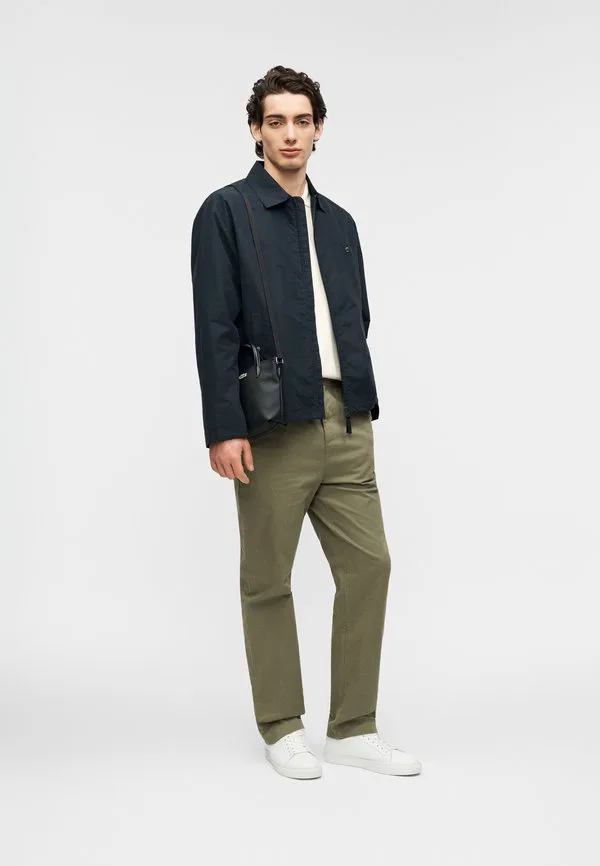 Куртка Lacoste межсезонная, однотонная, черный — фото 2