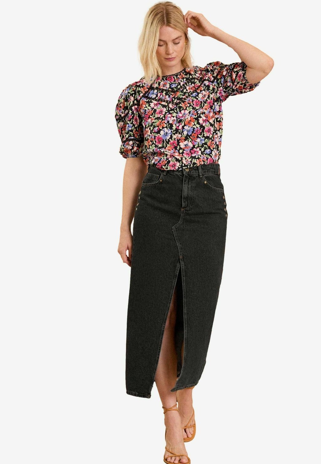 

Блуза REGULAR FIT Love & Roses, черный