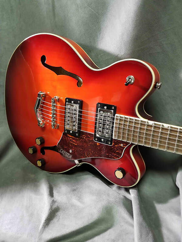 

Электрогитара Gretsch G2622 Streamliner Center Block Double-Cut with V-Stoptail Fireburst