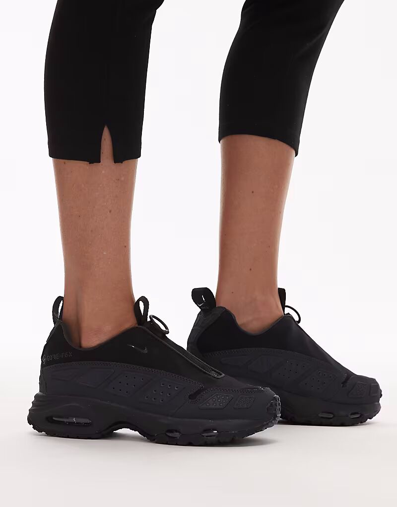 Кроссовки Nike Air Max SNDR GORE-TEX в цвете «тройной черный» — фото 3