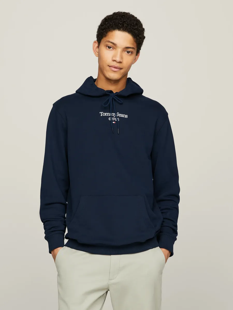 

Толстовка Tommy Jeans Plus "TJM REG ENTRY GRAPHIC HOODIE EXT", с большим принтом на спине, синий