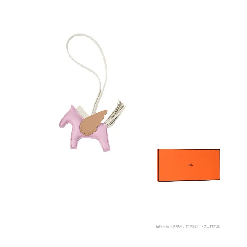 

HERMES Унисекс подвеска из овчины розовая, Pink