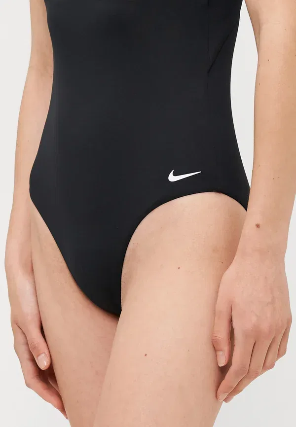 Слитный купальник с V-образным вырезом Nike Swim, черный — фото 4