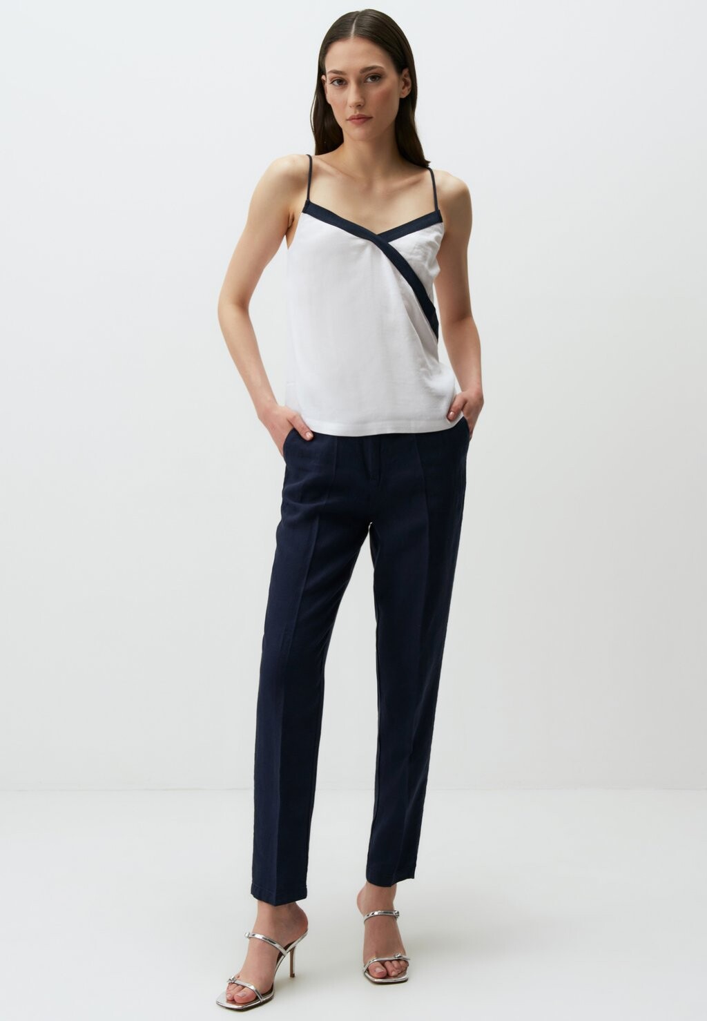 

Топ V-NECK STRAPS Jimmy Key, белый