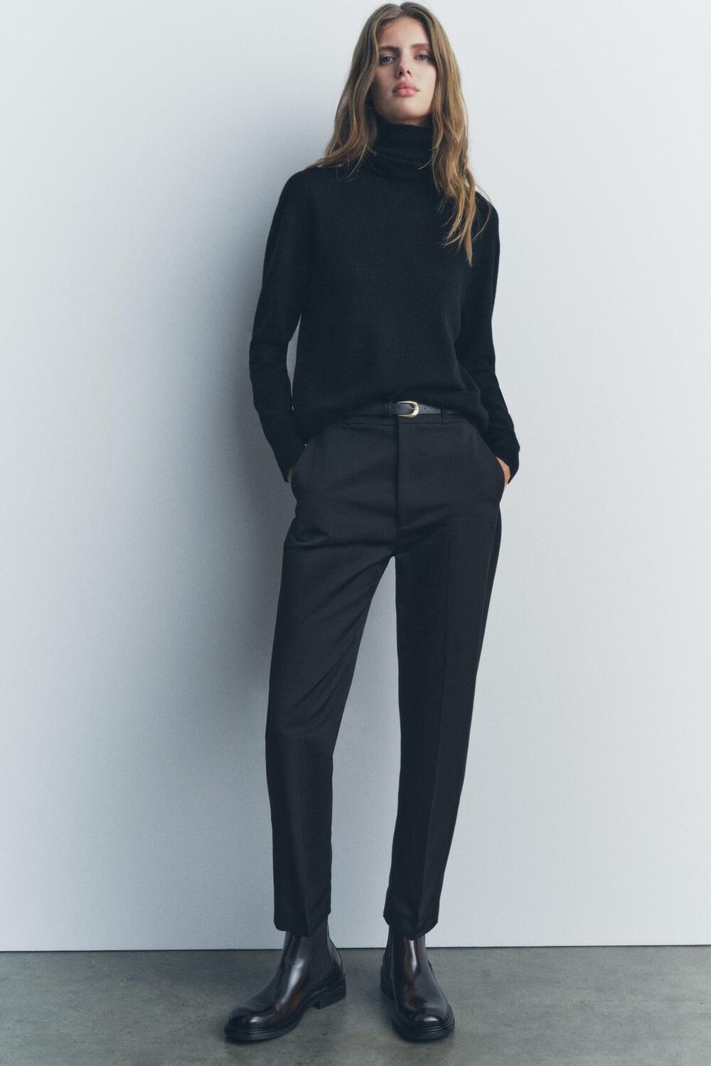 

Брюки с поясом ZARA, черный