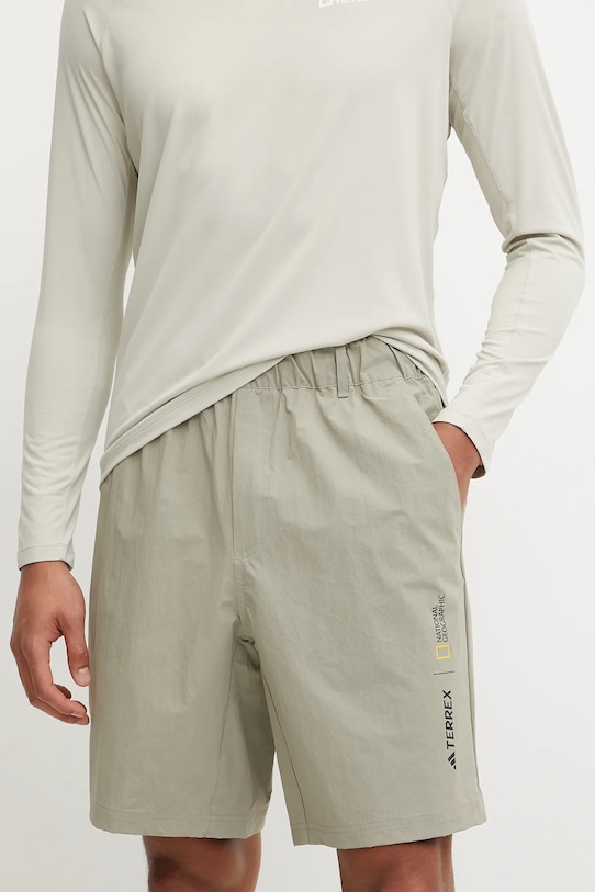

Спортивные шорты x National Geographic Adidas Terrex, зеленый