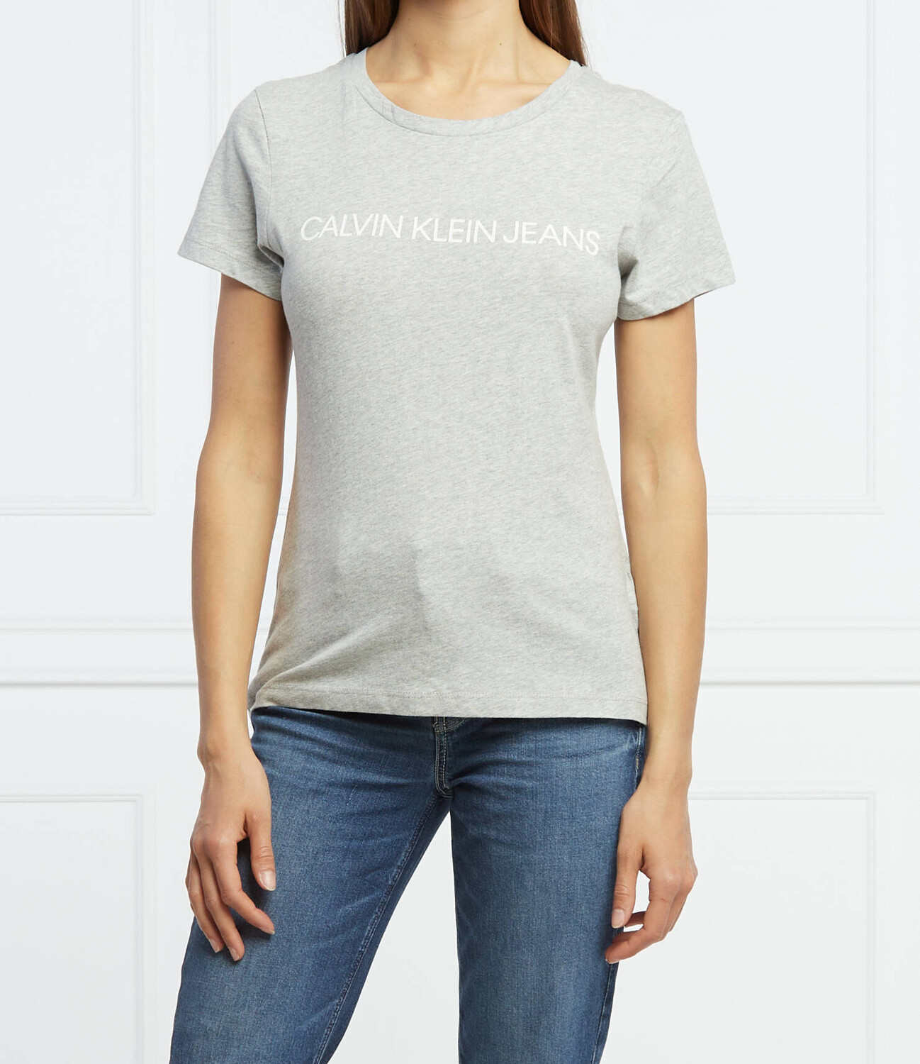 

Футболка CALVIN KLEIN JEANS core institutional regular fit, пепельно-серый