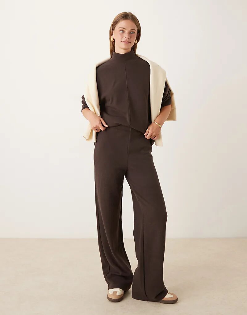 

Супермягкие спортивные брюки ASOS DESIGN с широкими штанинами шоколадного цвета