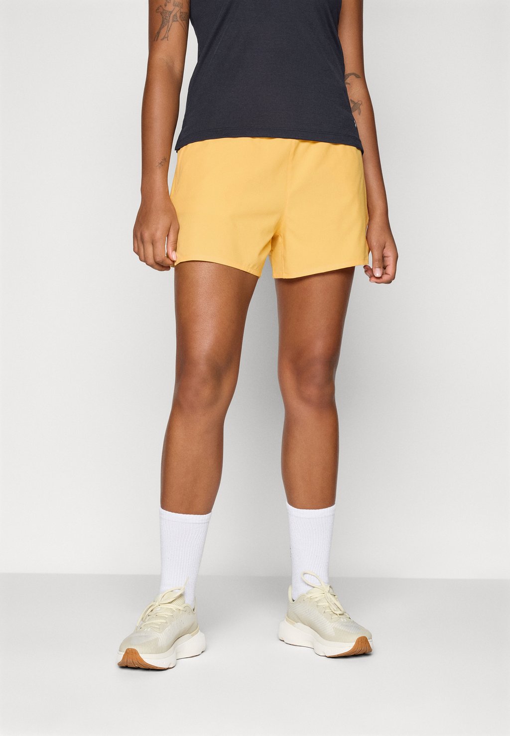 

Спортивные шорты SHKOUT CORE SHORTS Salomon, оранжевый