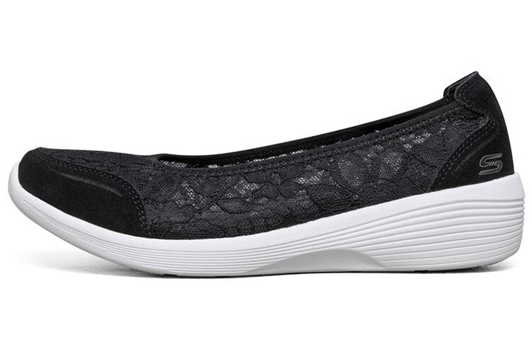 

Туфли-слипоны женские низкие черные/белые Skechers