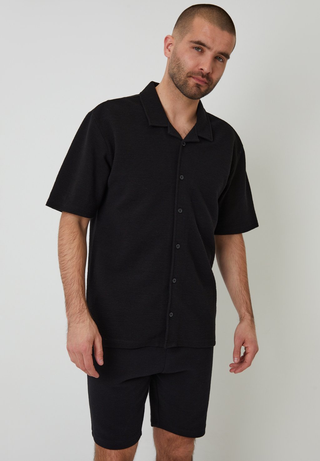

Рубашка EMBLEY Threadbare, черный