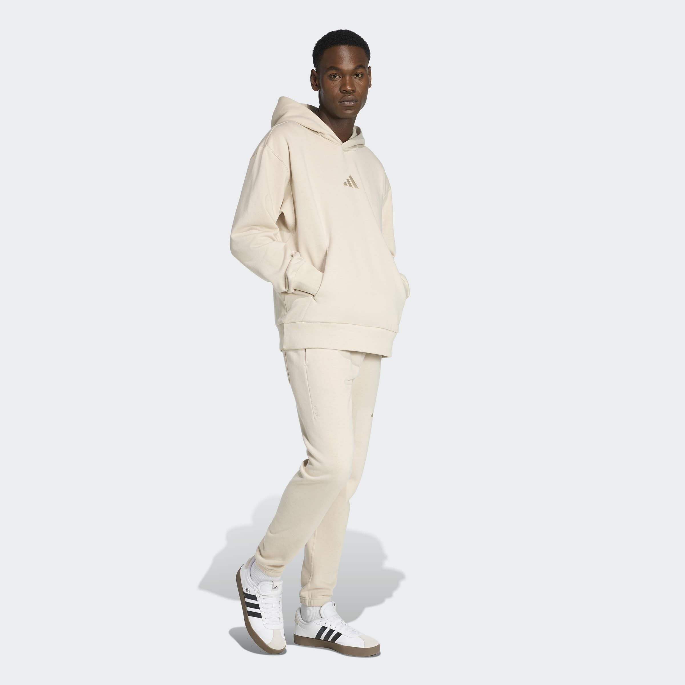 Adidas Sportswear Спортивный свитшот в светло-бежевом цвете — фото 3