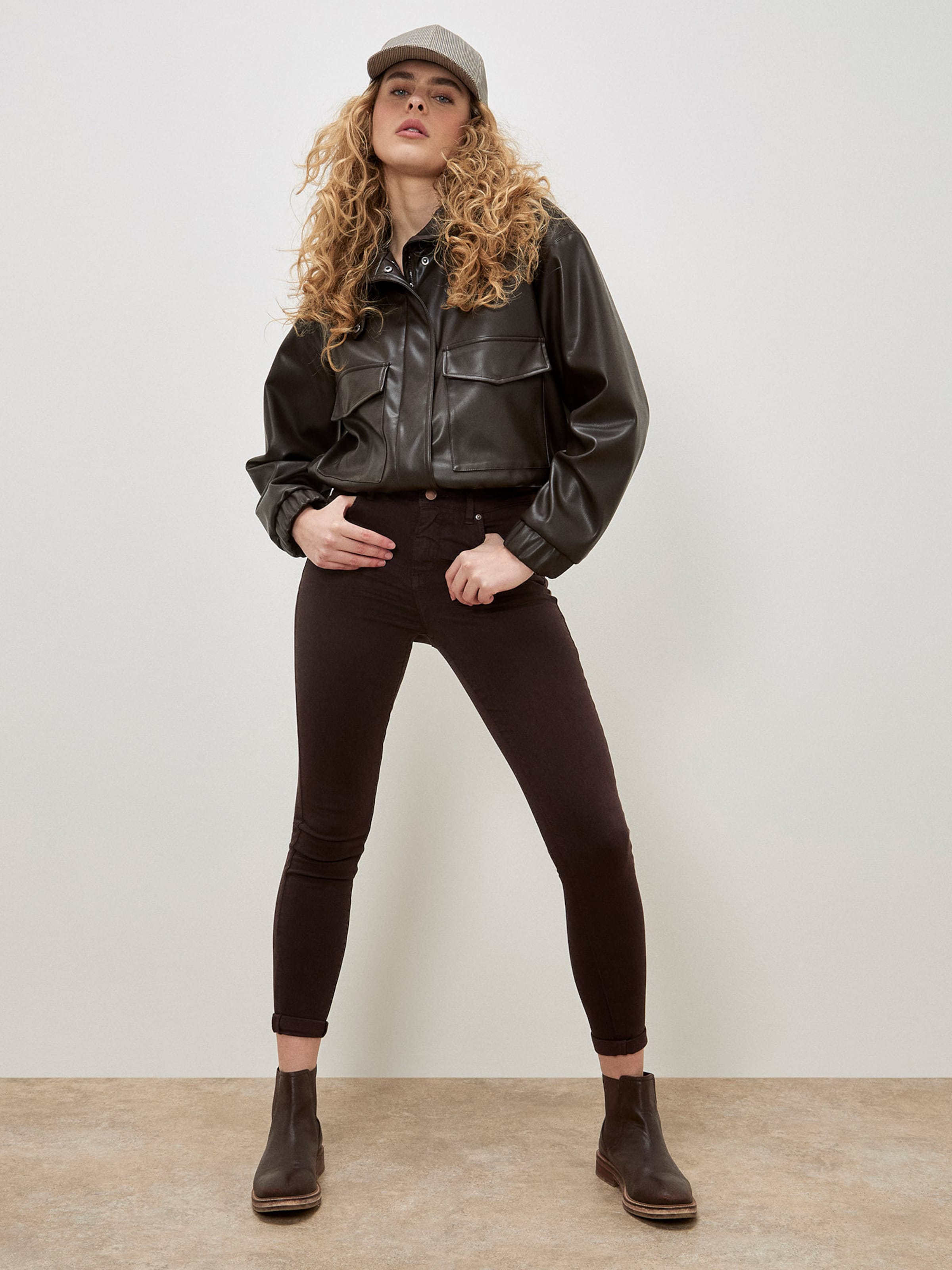 

Apricot Скинни 'Sienna' в коричневом цвете