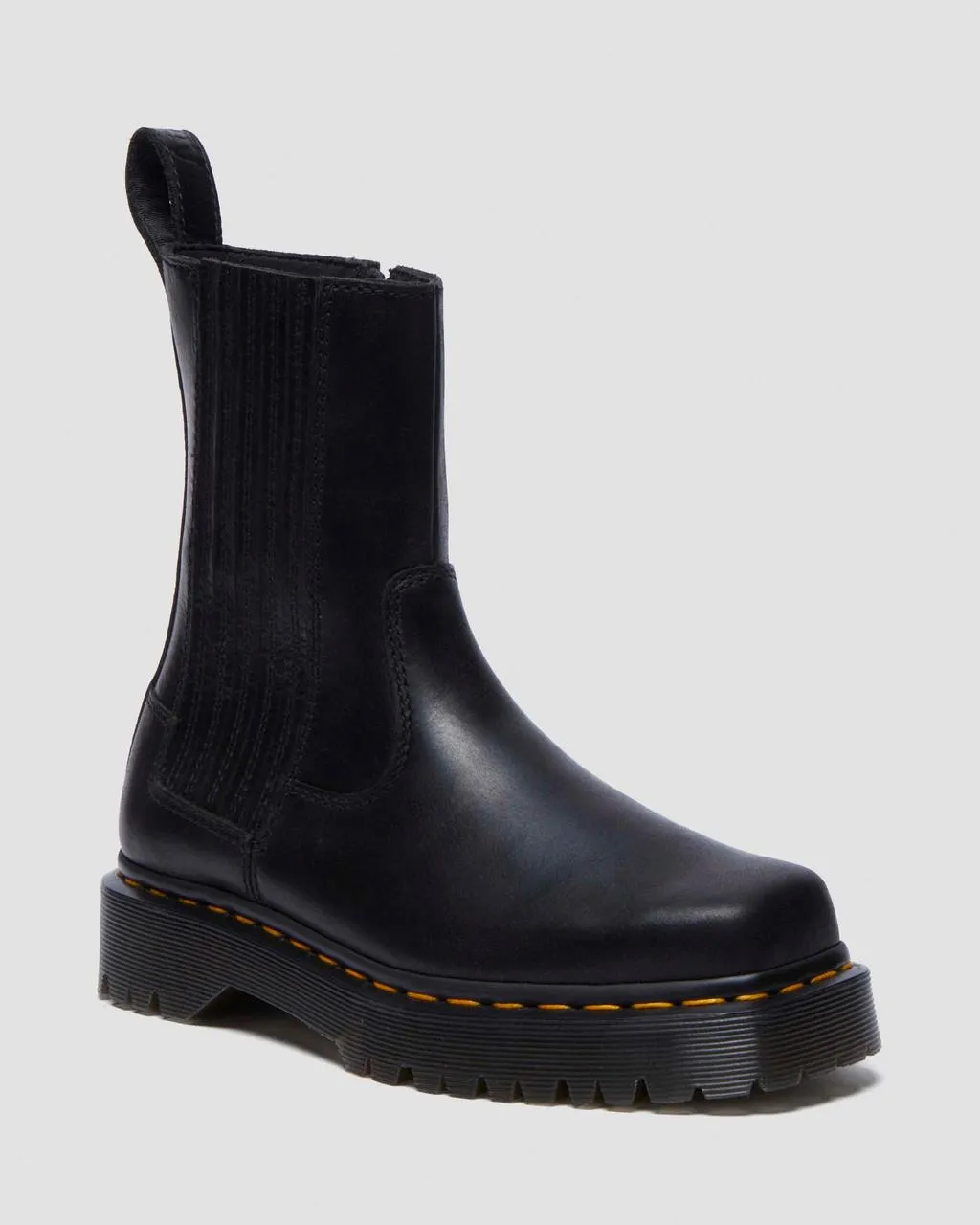 

Кожаные ботинки Dr. Martens Amaayah Lo, цвет Black — Orleans