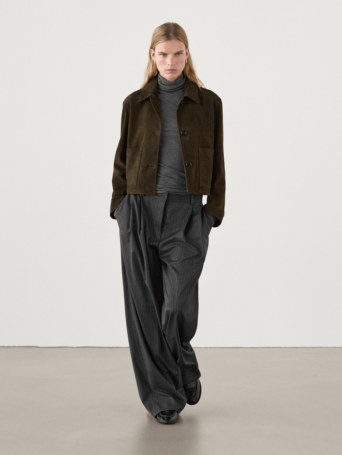 

Замшевая куртка с пуговицами Massimo Dutti, зеленый