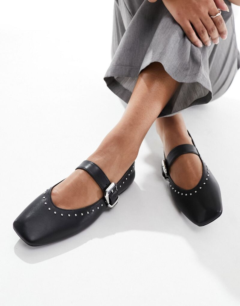 

Schuh – Lucy – Черные балетки с заклепками