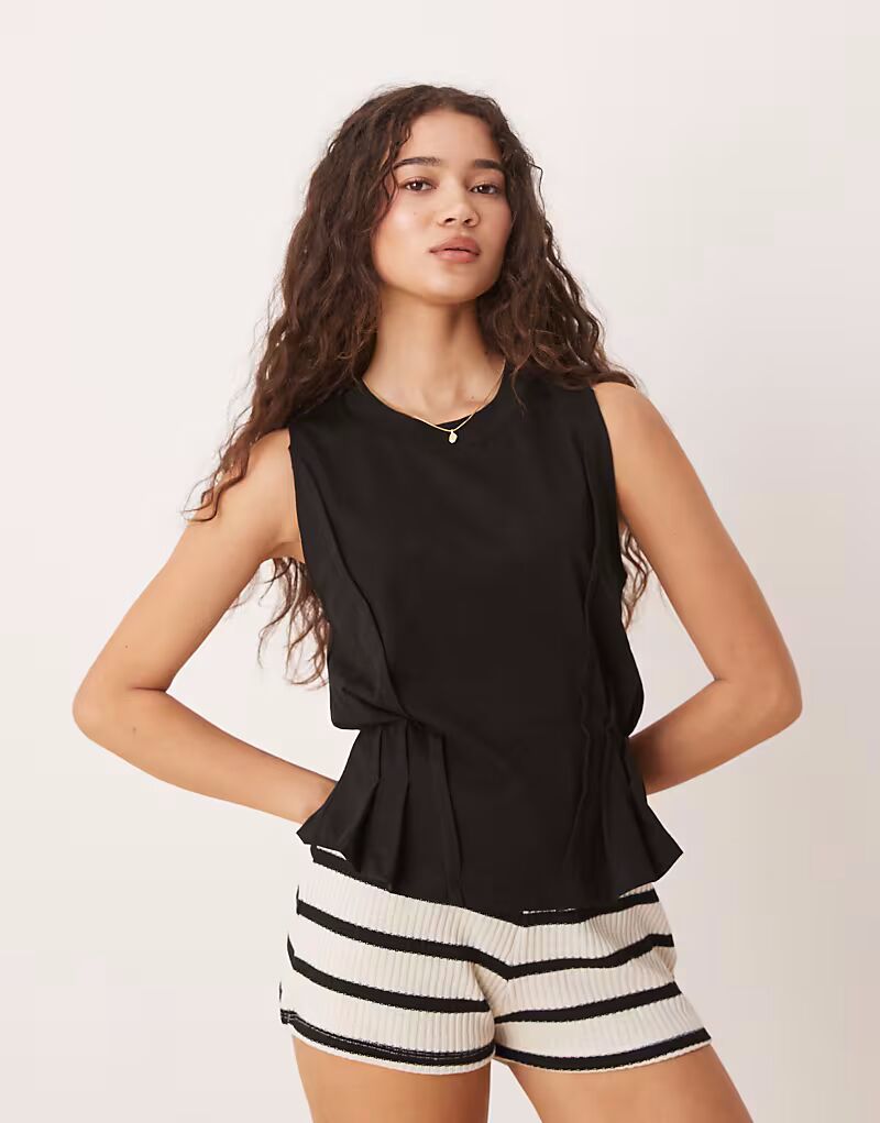 

Топ-корсет ASOS DESIGN черного цвета с декоративными швами