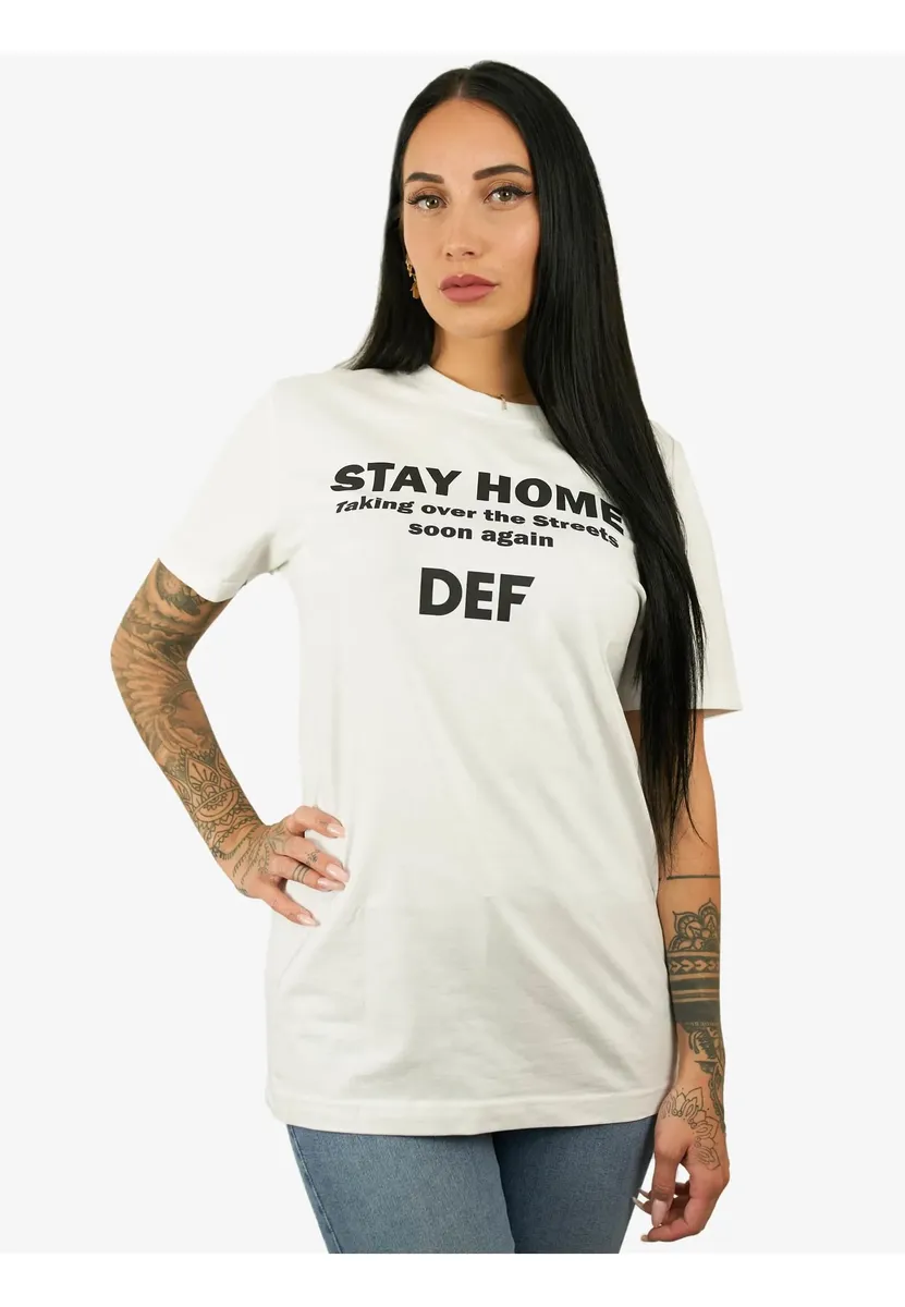

Футболка DEF "Мужская футболка DEF "Оставайся дома", белый