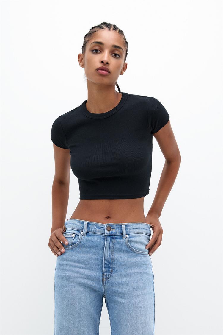 

Укороченная футболка в рубчик Pull And Bear, черный