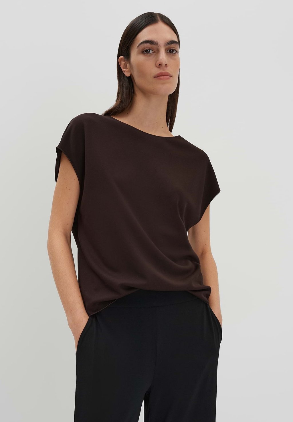 

Базовая футболка REGULAR FIT someday., коричневый