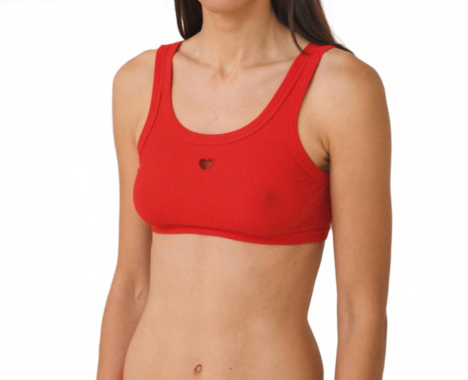 

Красное сердце на бюстгальтере Baserange