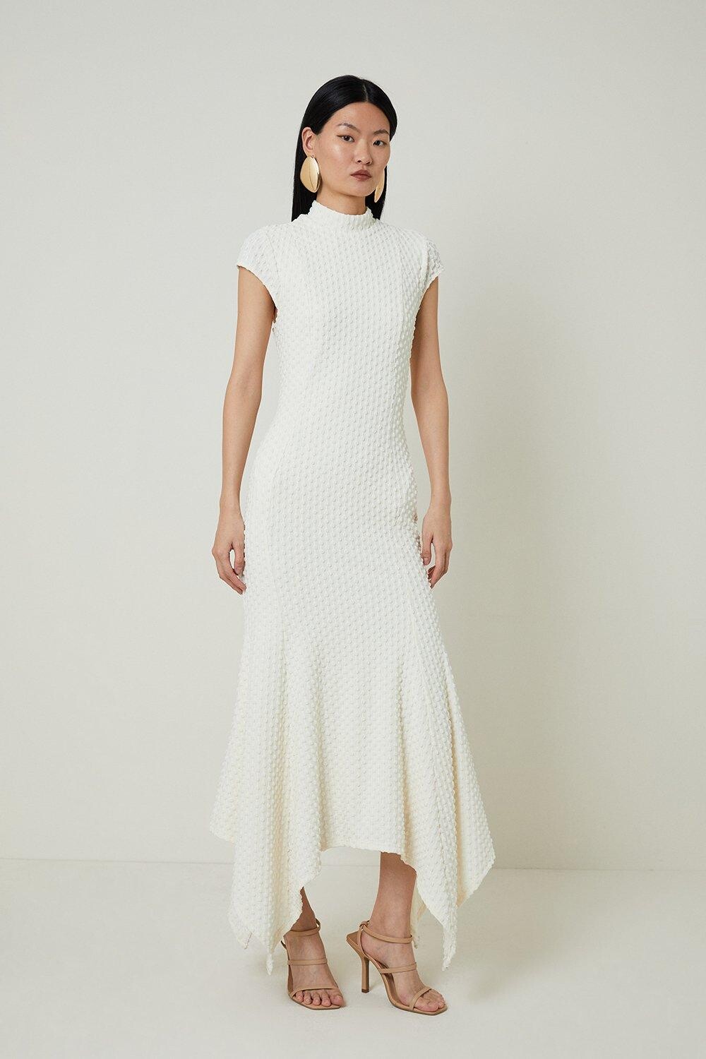 

Миниатюрное платье макси из фактурного джерси с эффектным подолом Karen Millen, белый