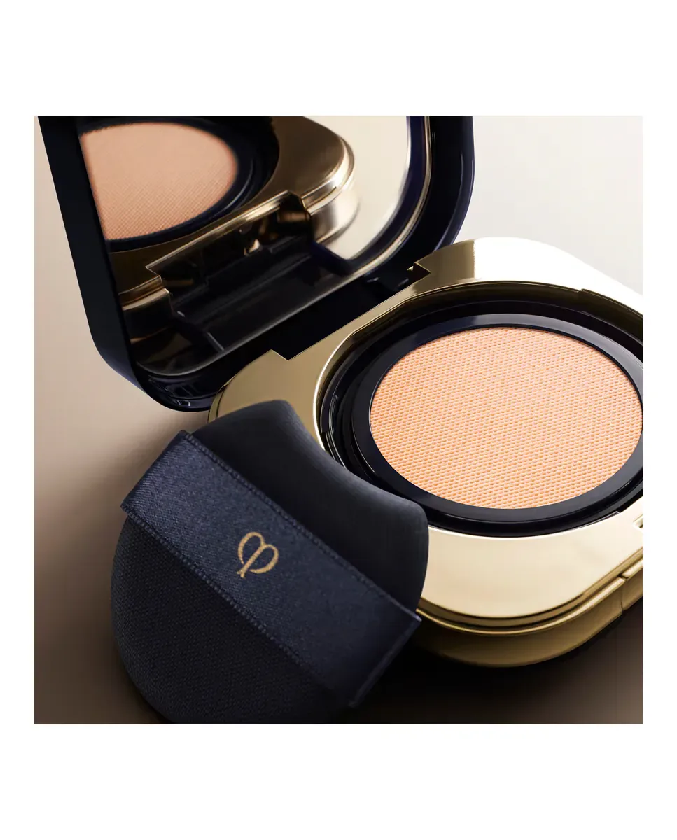 Запаска для основы макияжа Radiant Cushion Foundation Natural 52 г Clé De Peau Beauté, B00 — фото 4