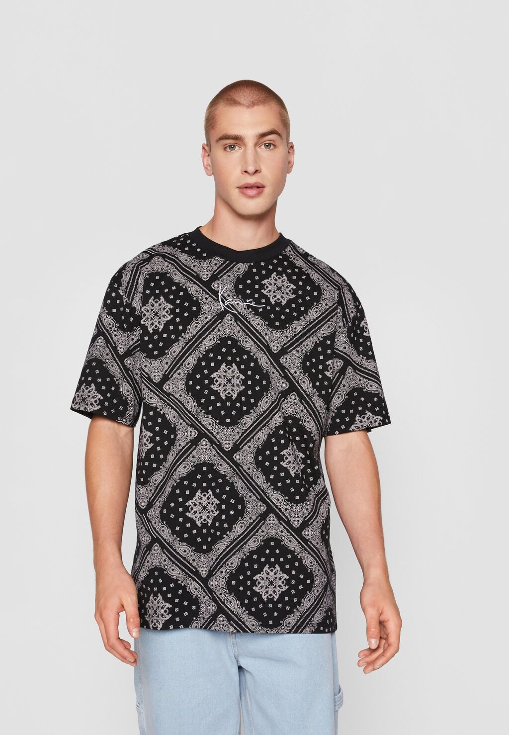 

Футболка с принтом SMALL SIGNATURE Karl Kani, черно-белая, Черный, Футболка с принтом SMALL SIGNATURE Karl Kani, черно-белая