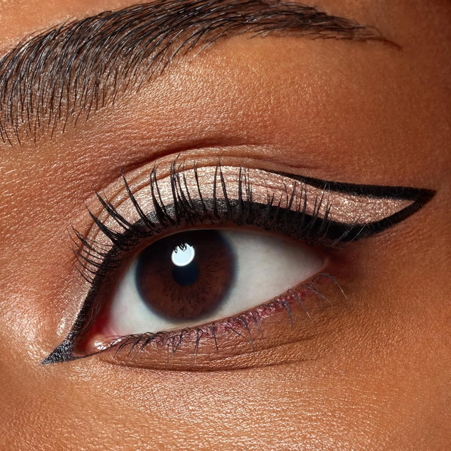 Водостойкая подводка-лайнер «Superproof Brush Liner» №010 от Catrice Catrice, 010 Midnight Black — фото 4
