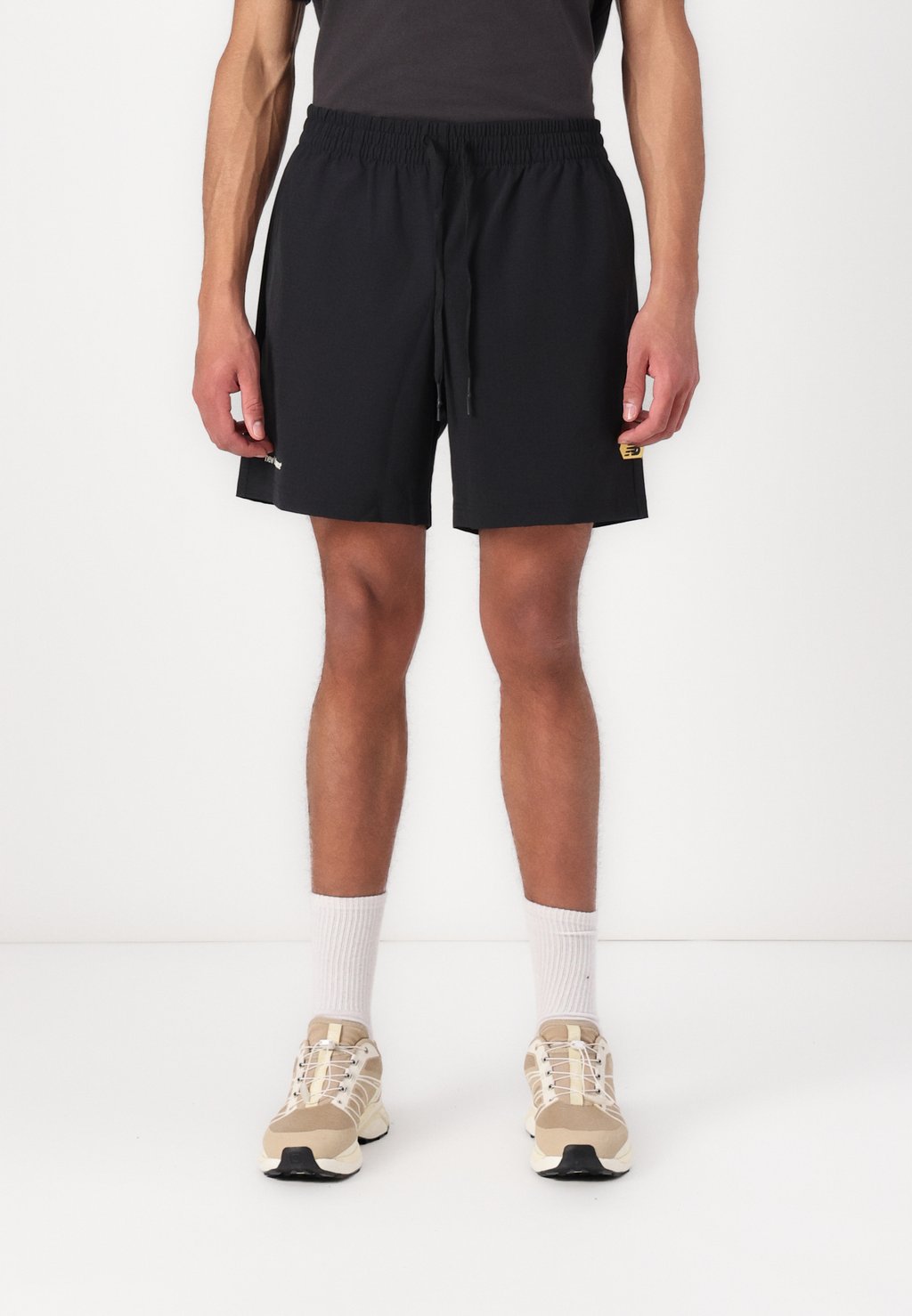 

Шорты STREET CLASSICS New Balance, черный