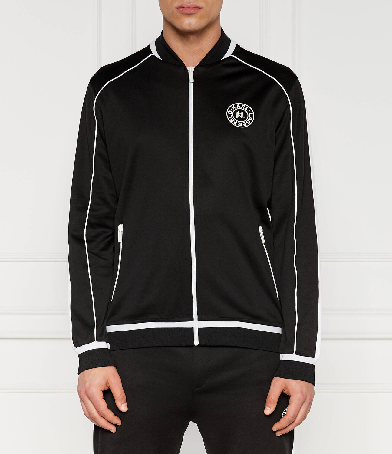 

Толстовка Karl Lagerfeld Regular Fit, черный