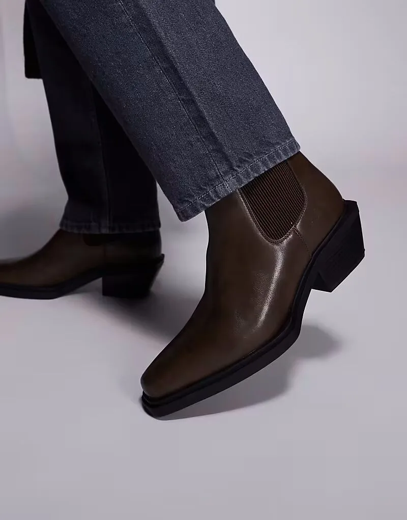 Ботинки челси ASOS DESIGN коричневого цвета на кубинском каблуке