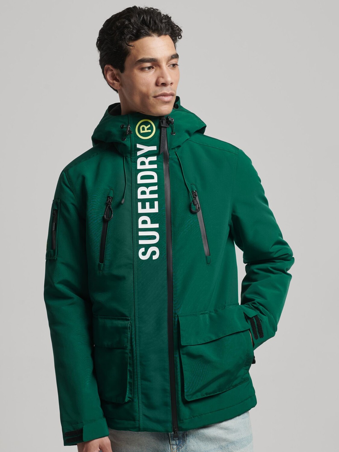 

Куртка-ветровка Superdry Ultimate SD, зеленый/оптический