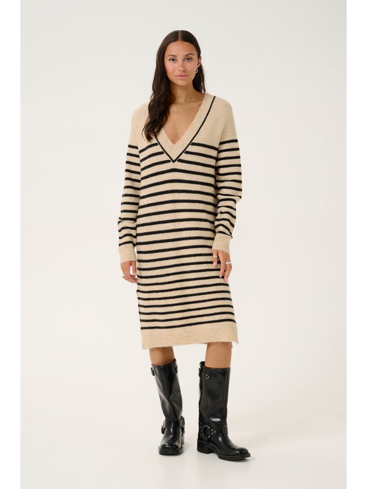 

Платье KAjuno классического кроя в цвете Перья серый меланж/черная полоска Kaffe