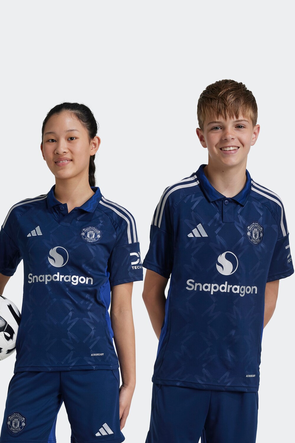 

Детская выездная майка manchester united 24/25 Adidas, синий