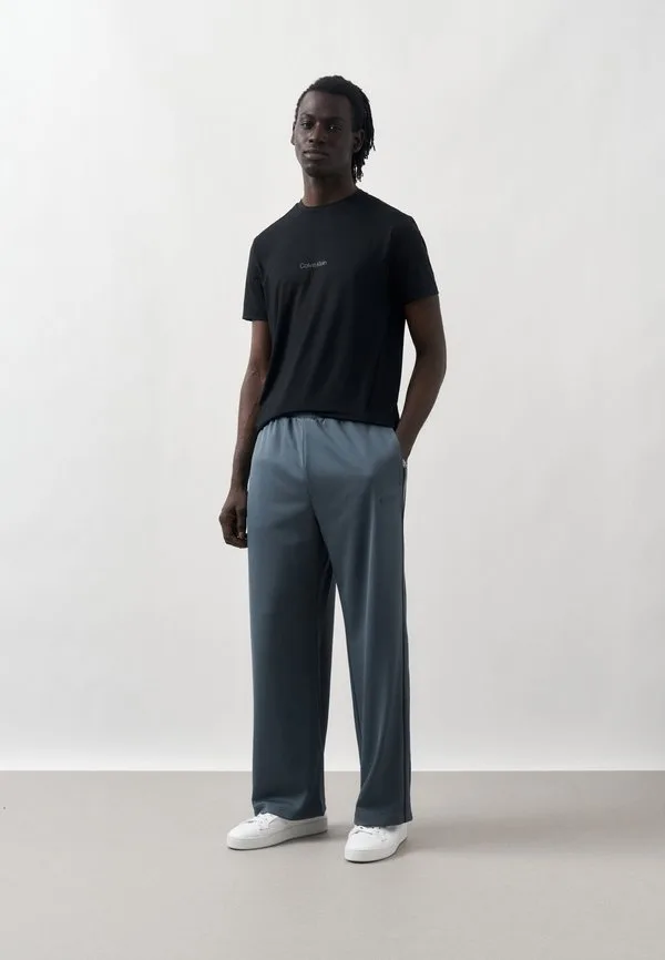 Базовая футболка Calvin Klein, Black — фото 2