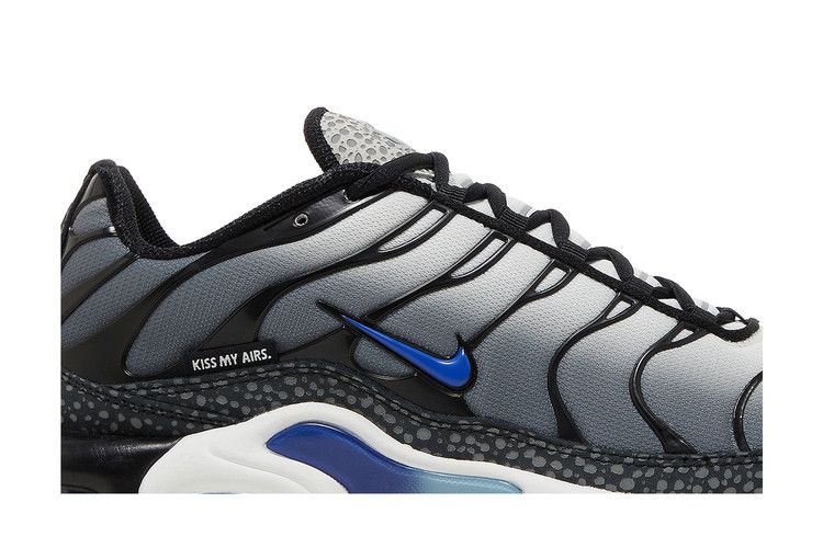 Кроссовки Nike Air Max Plus 'Kiss My Airs', серый — фото 3