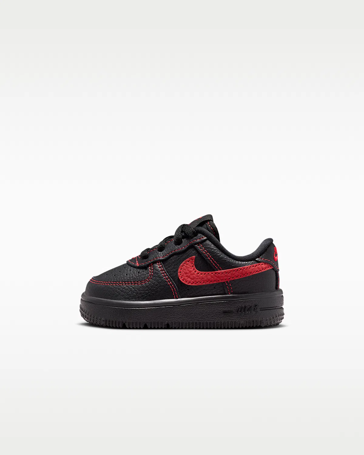 Детские кроссовки Nike Force 1 Low LV8 3, Black/Black/Black/University Red