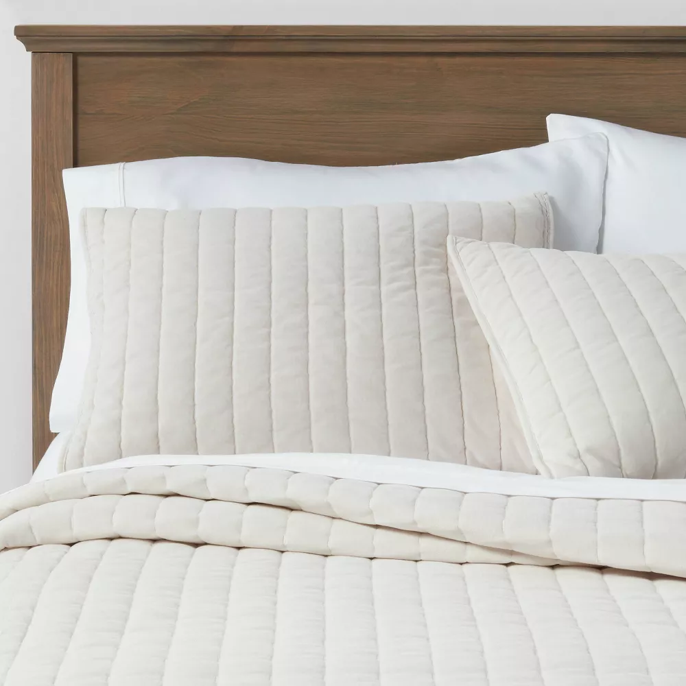 

Полный/королевский шов Channel Stitch Velvet Quilt Cream - Threshold