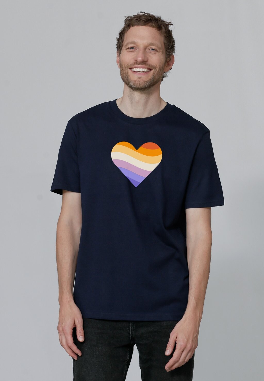 

Футболка с принтом RAINBOW HEART watapparel, темно-синий