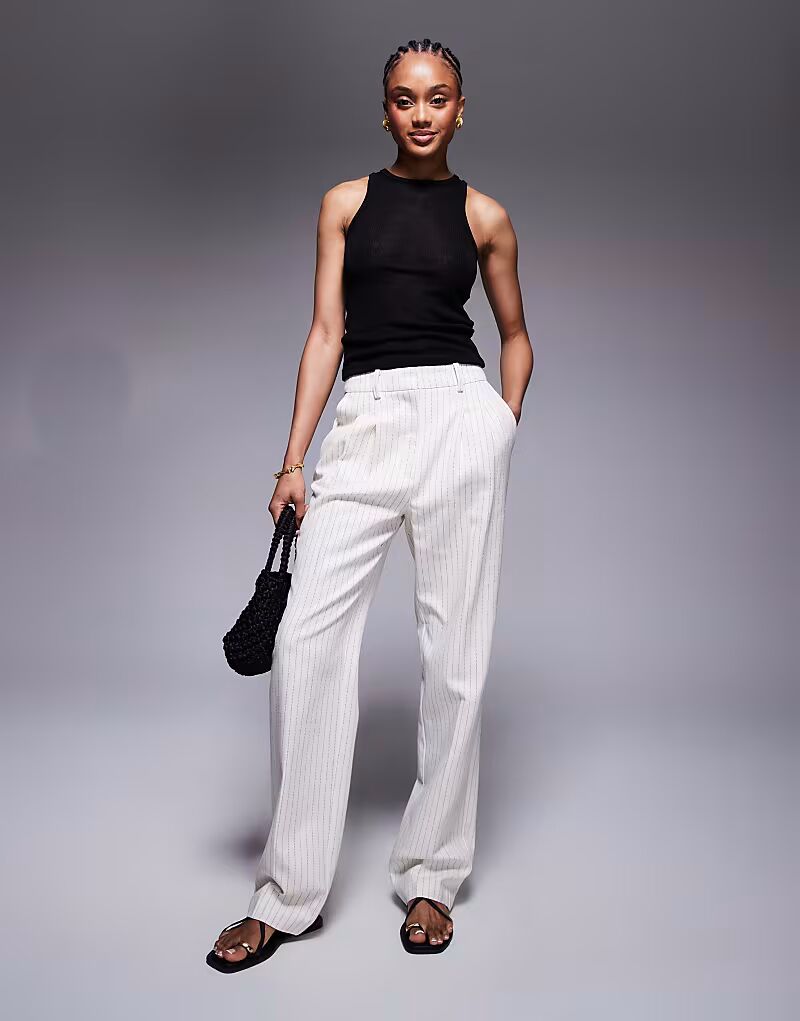 

Высокие брюки прямого кроя со складками в кремовую полоску Asos Design