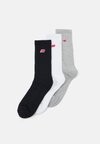 

Носки ESSENTIALS CUSHIONED CREW SOCKS PATCH LOGO, 3 ПАКЕТА New Balance, белый