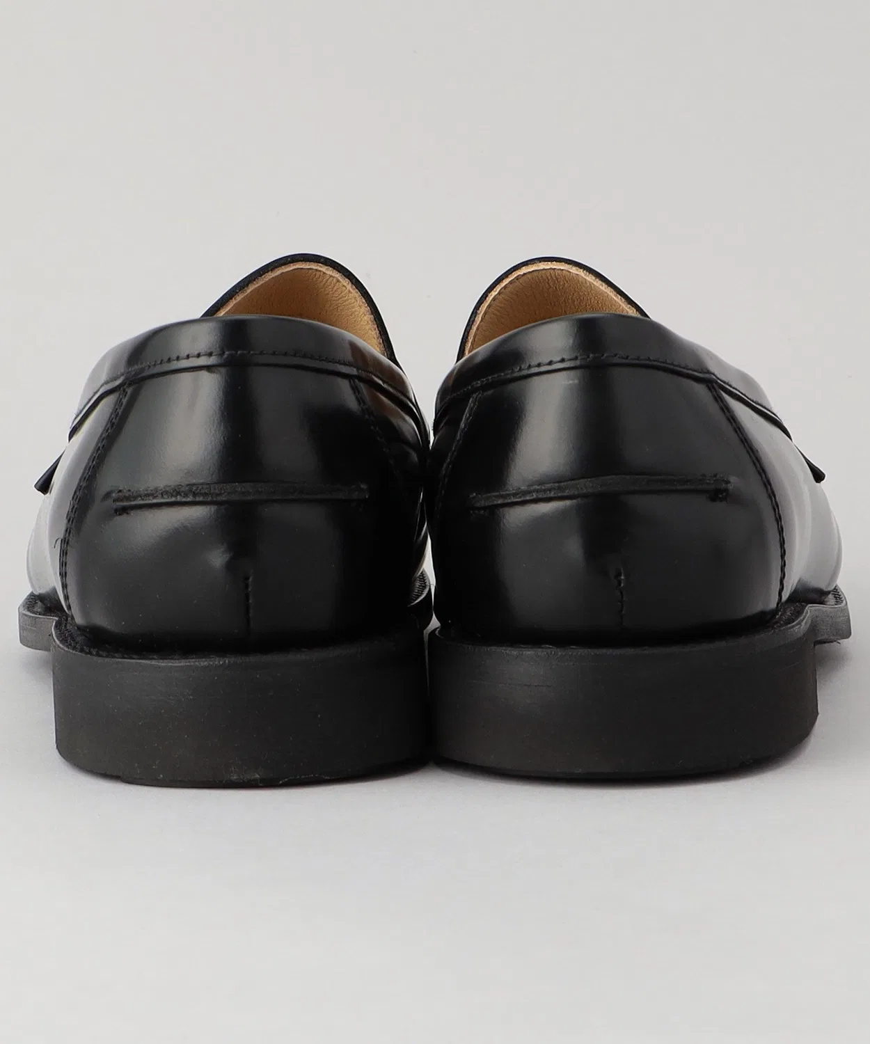 Лоферы SANDERS Butt Seam Loafer из полированной кожи, черный — фото 4