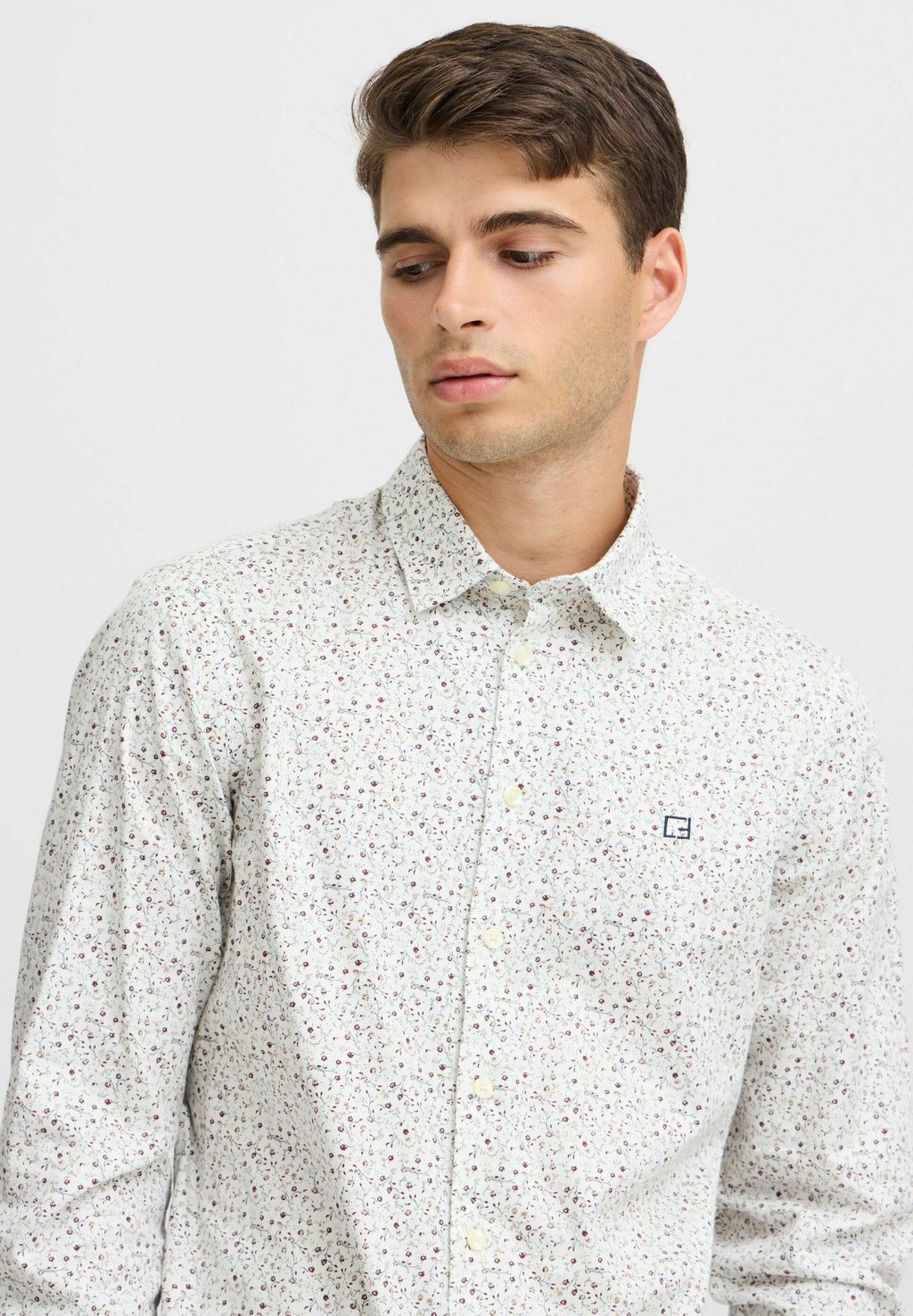 

Рубашка ANTON FLORAL AOP Casual Friday, белый