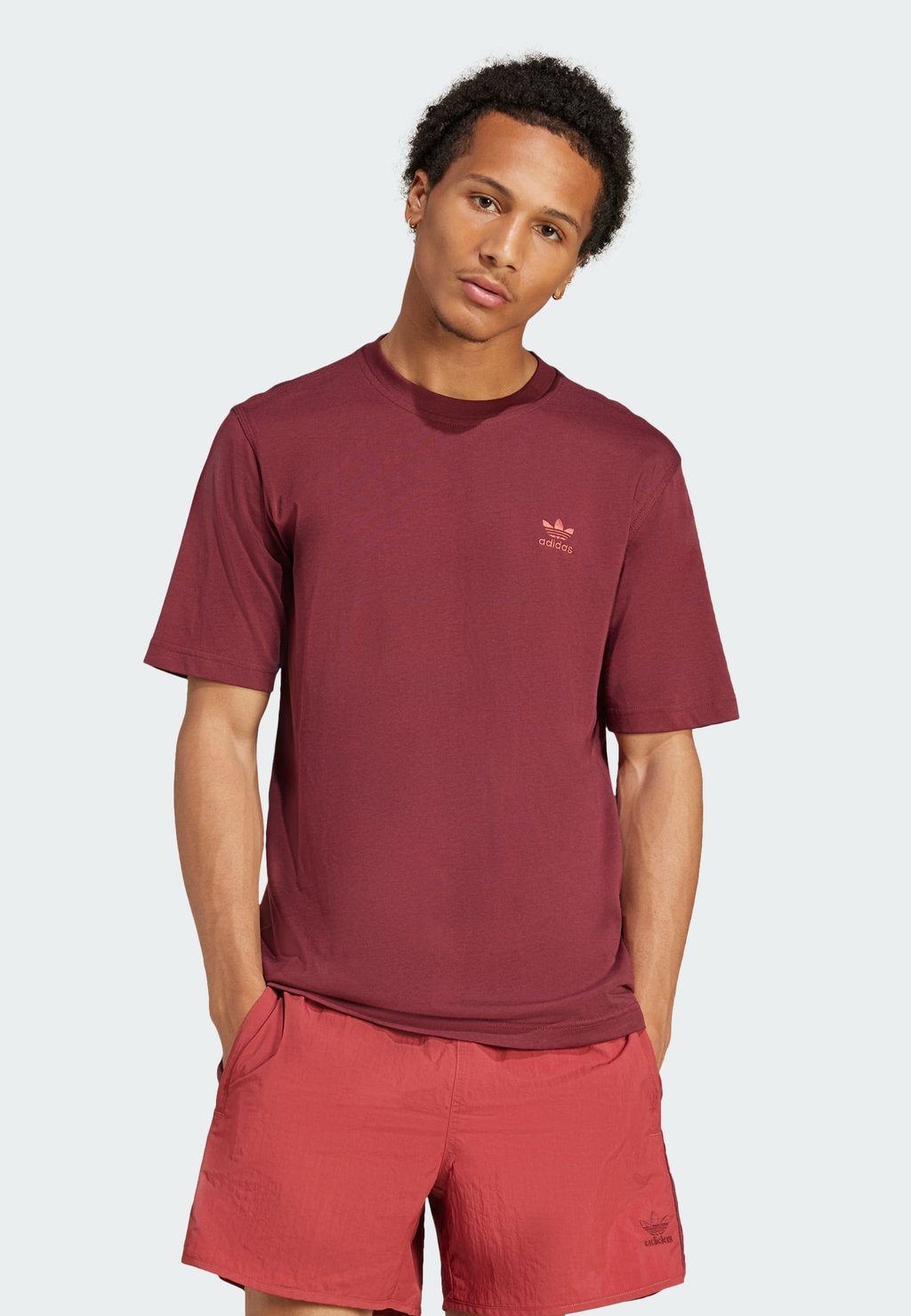 

Базовая футболка TREFOIL TEE adidas Originals, красный