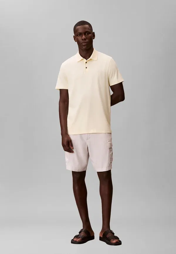 Футболка поло Calvin Klein Ss Supima Chest Emb Polo, цвет грушевый сорбет — фото 2