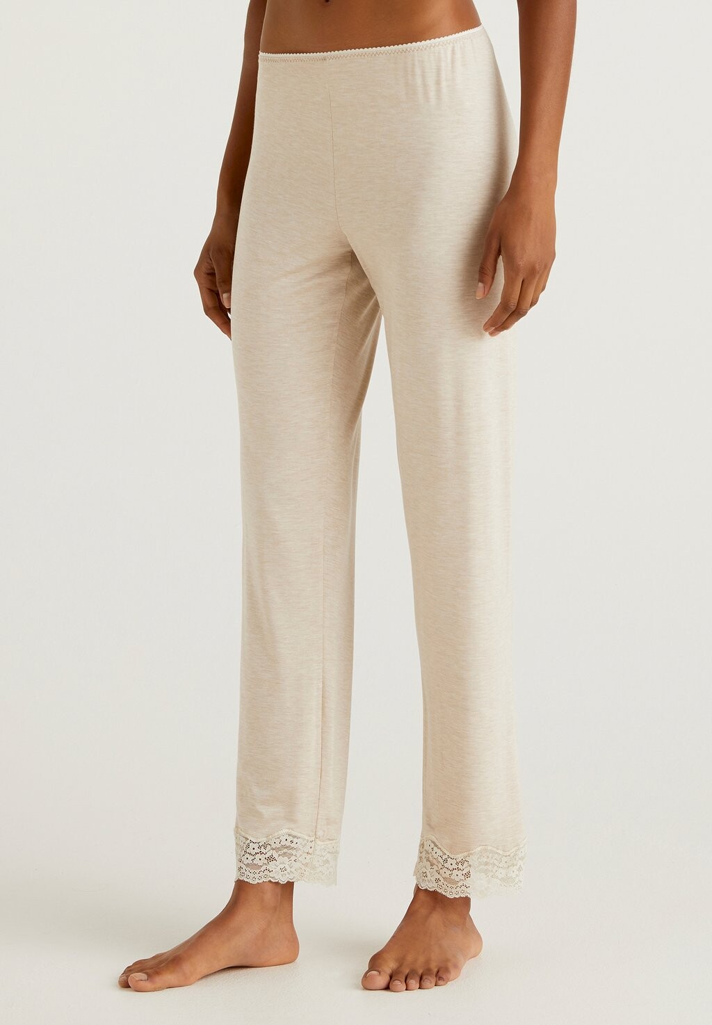 

Брюки With Lace Details United Colors of Benetton, бежевый